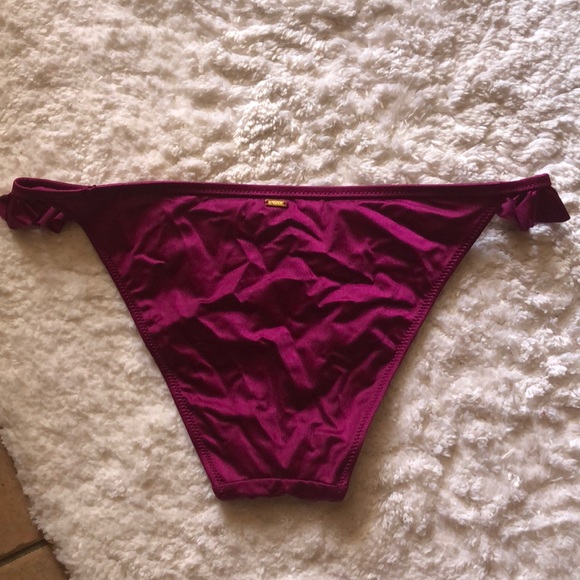 Fuchsia ruffle pink bikini bottom Victoria Secret - Picture 3 of 4